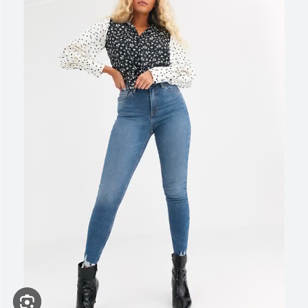 Topshop Jamie Skinny Jeans With Raw Chewed Hem in Mid Blue